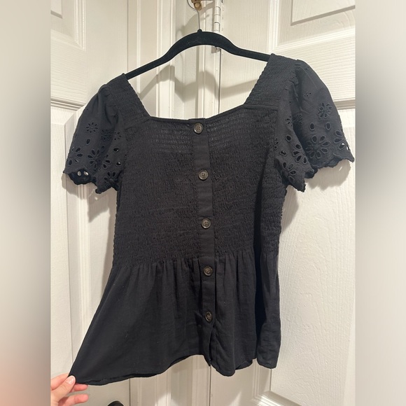 Madewell Black Eyelet Sleeve with Smocked bodice & buttons up back - Picture 5 of 6